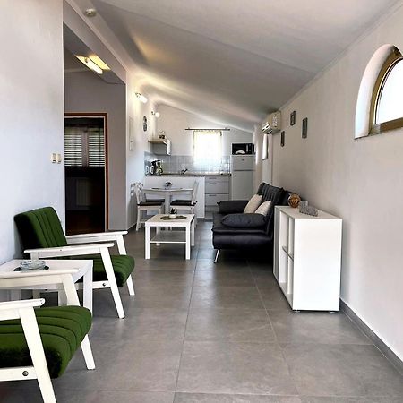 Lero Apartment Banjol Exterior photo