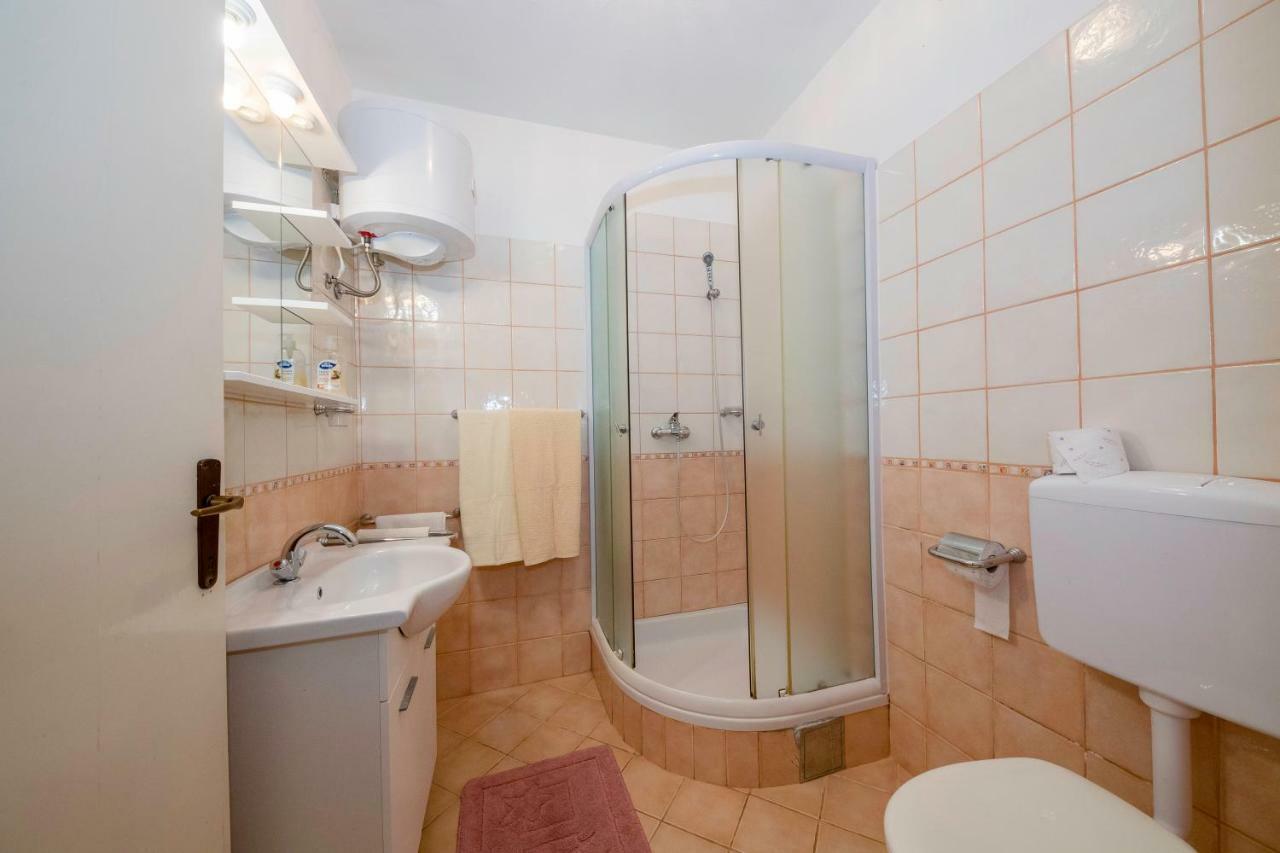 Lero Apartment Banjol Exterior photo