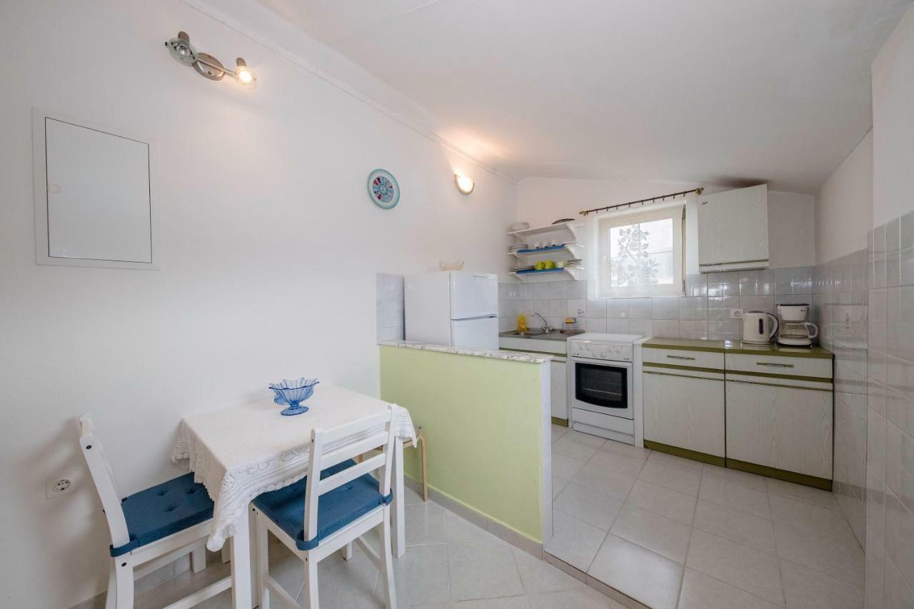 Lero Apartment Banjol Exterior photo